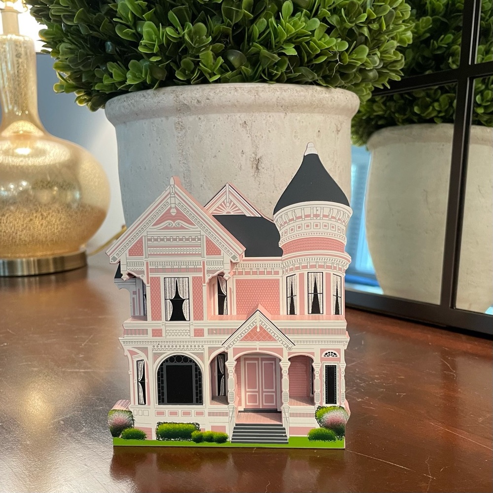 Shelia’s Pink Lady - Eureka, California (Shelia 1995)
